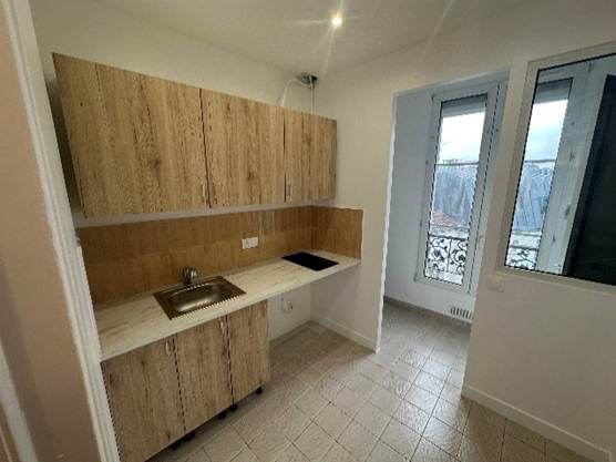 Une image contenant intrieur, mur, dcoration dintrieur, vier

Le contenu gnr par lIA peut tre incorrect.