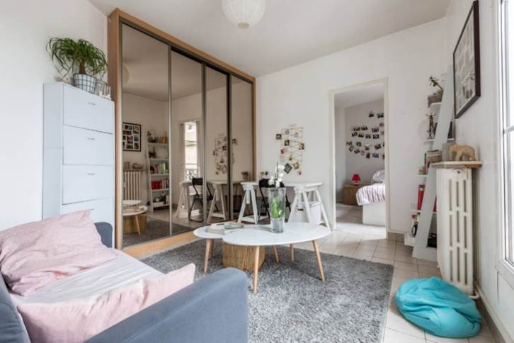 Une image contenant intrieur, mur, dcoration dintrieur, pice

Le contenu gnr par lIA peut tre incorrect.